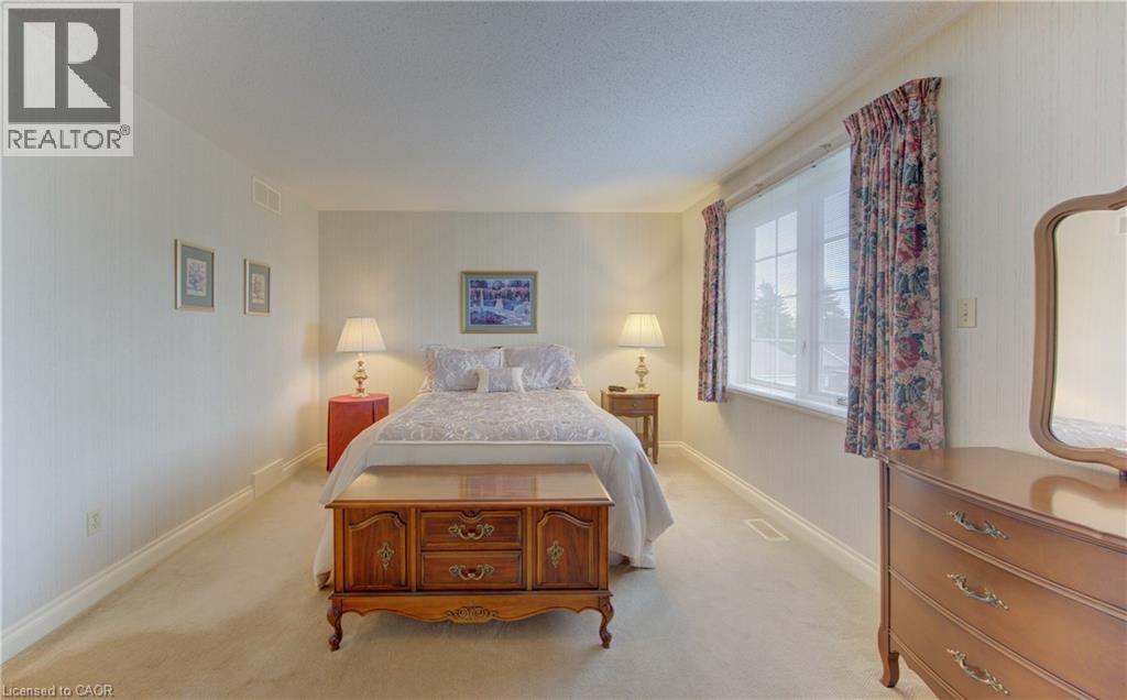 298 ROXTON Drive - Image 18