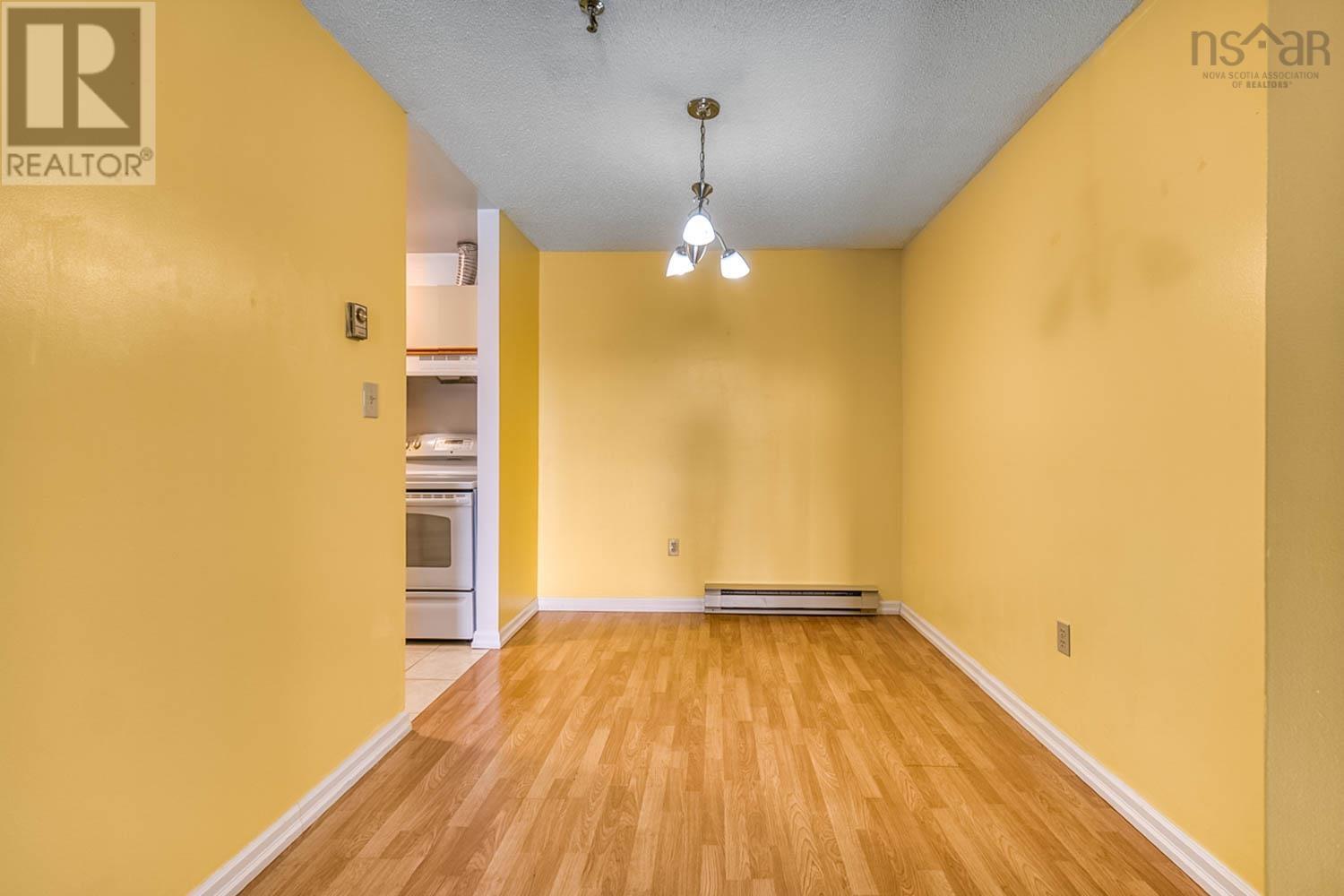 #405 15 Langbrae Drive - 6