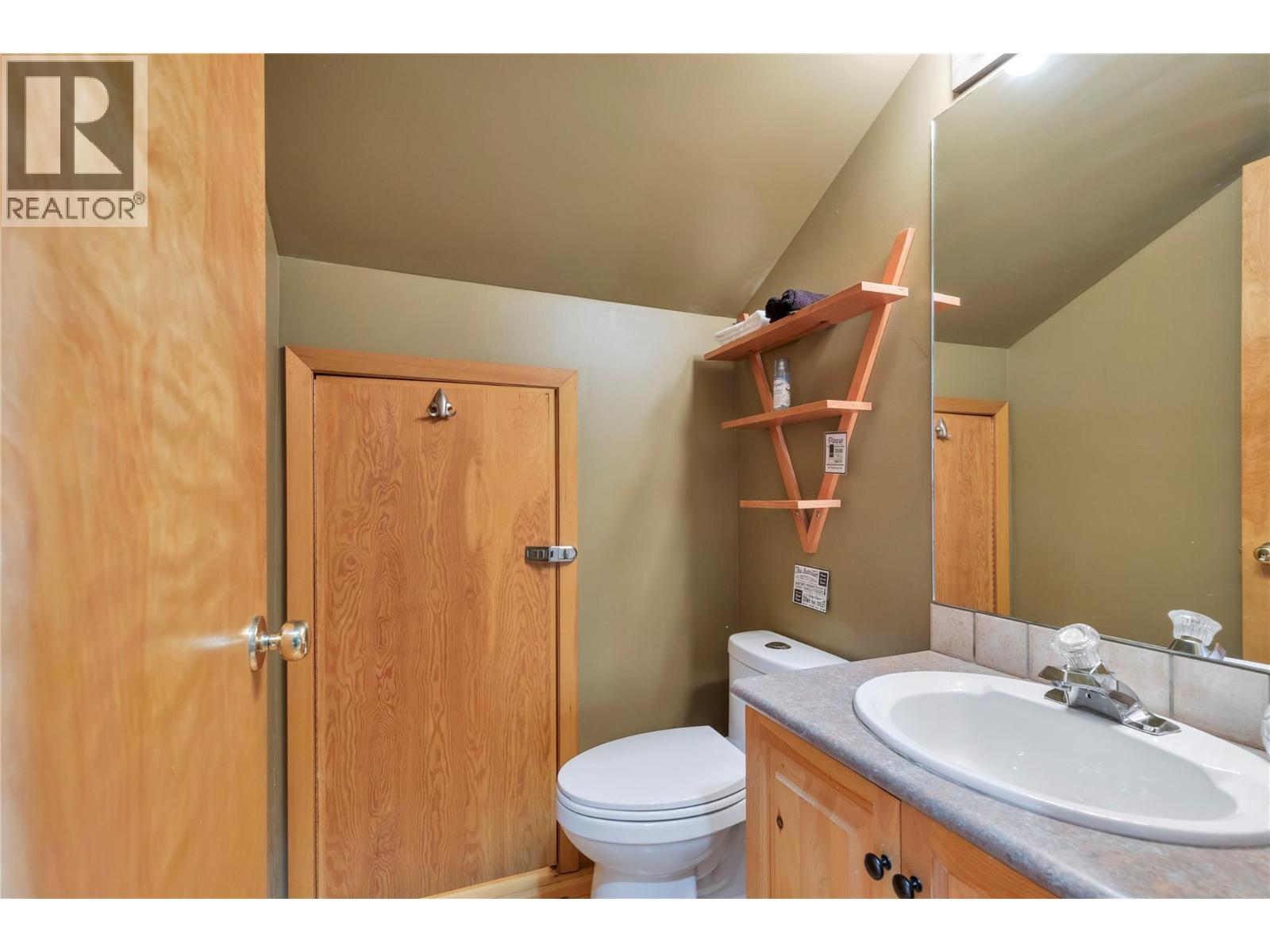 4825 Snow Pines Road Unit# D, Big White
