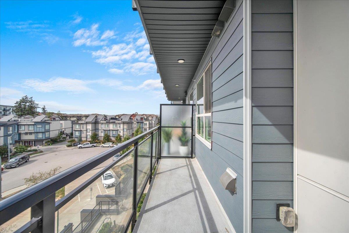 420 5486 199A STREET, Langley