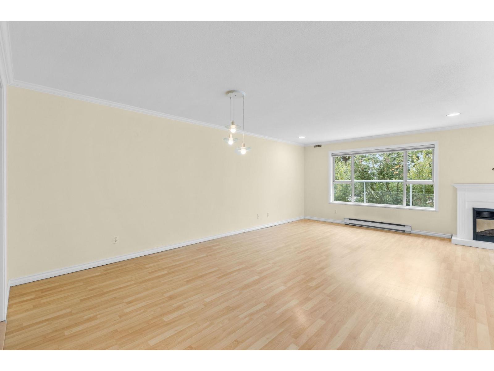 209 1378 GEORGE STREET, White Rock