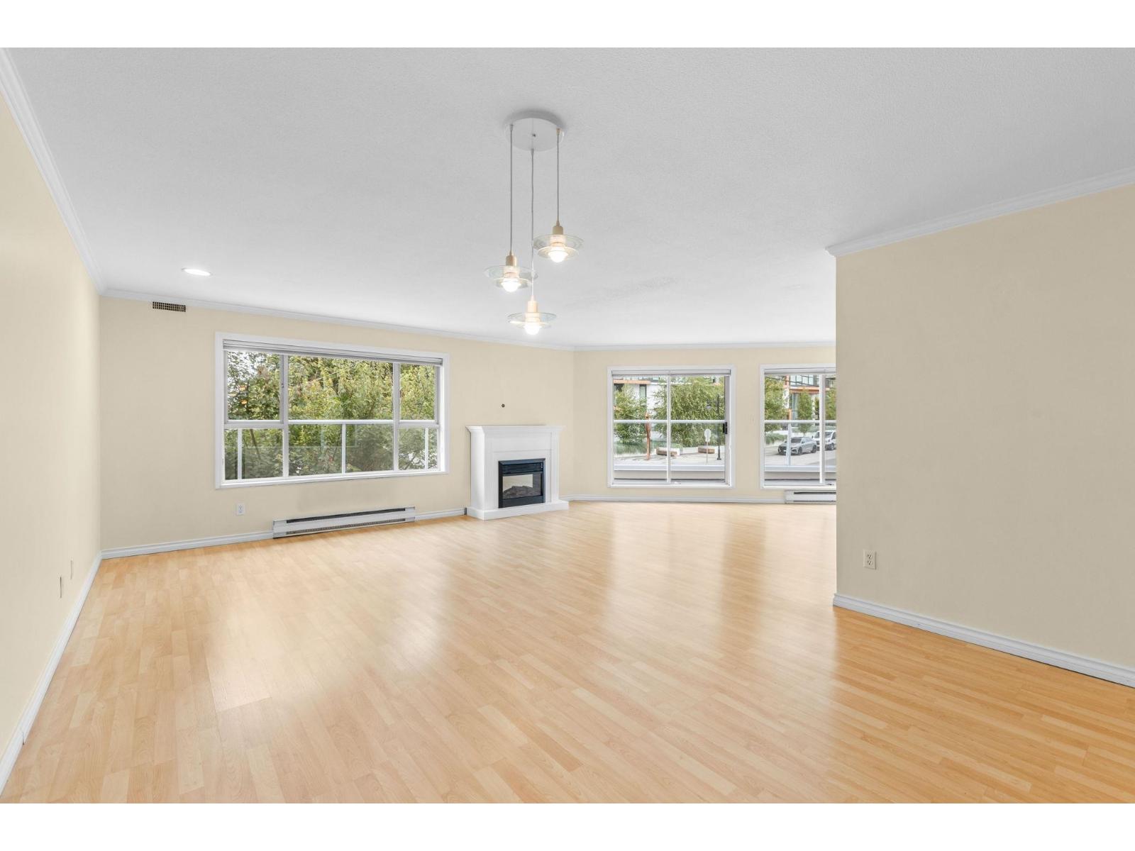 209 1378 GEORGE STREET, White Rock