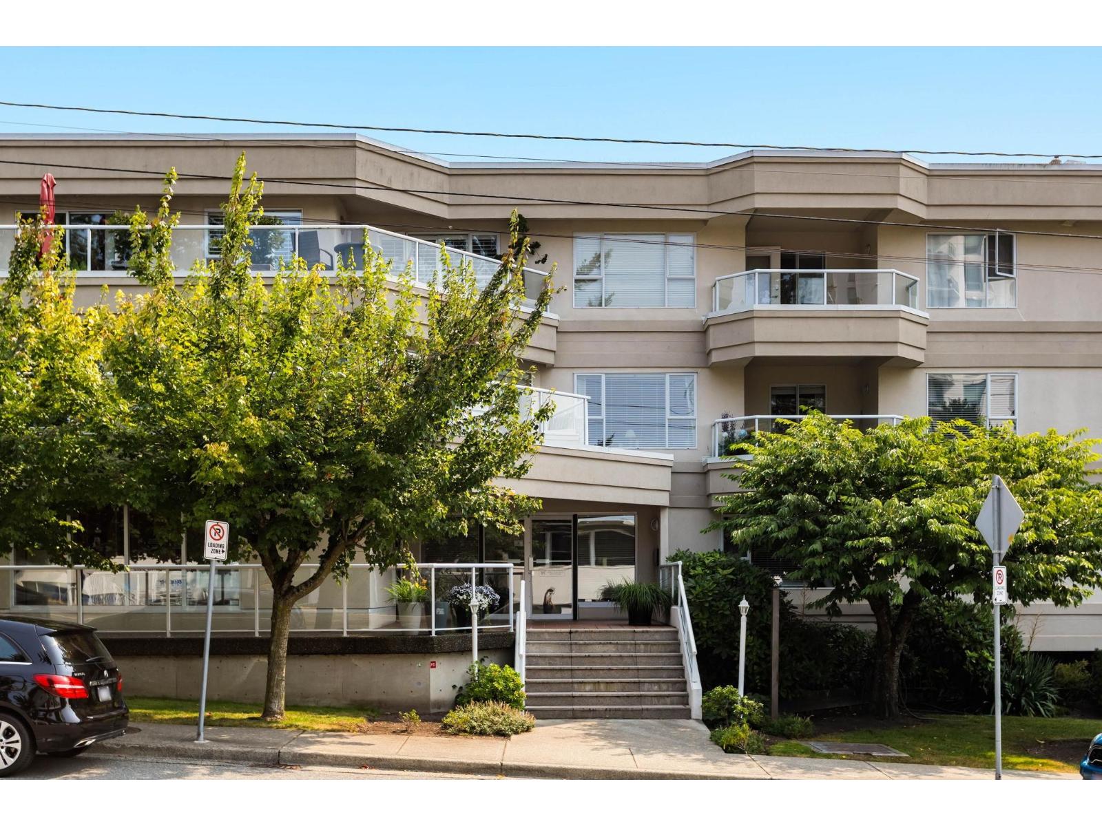 209 1378 GEORGE STREET, White Rock