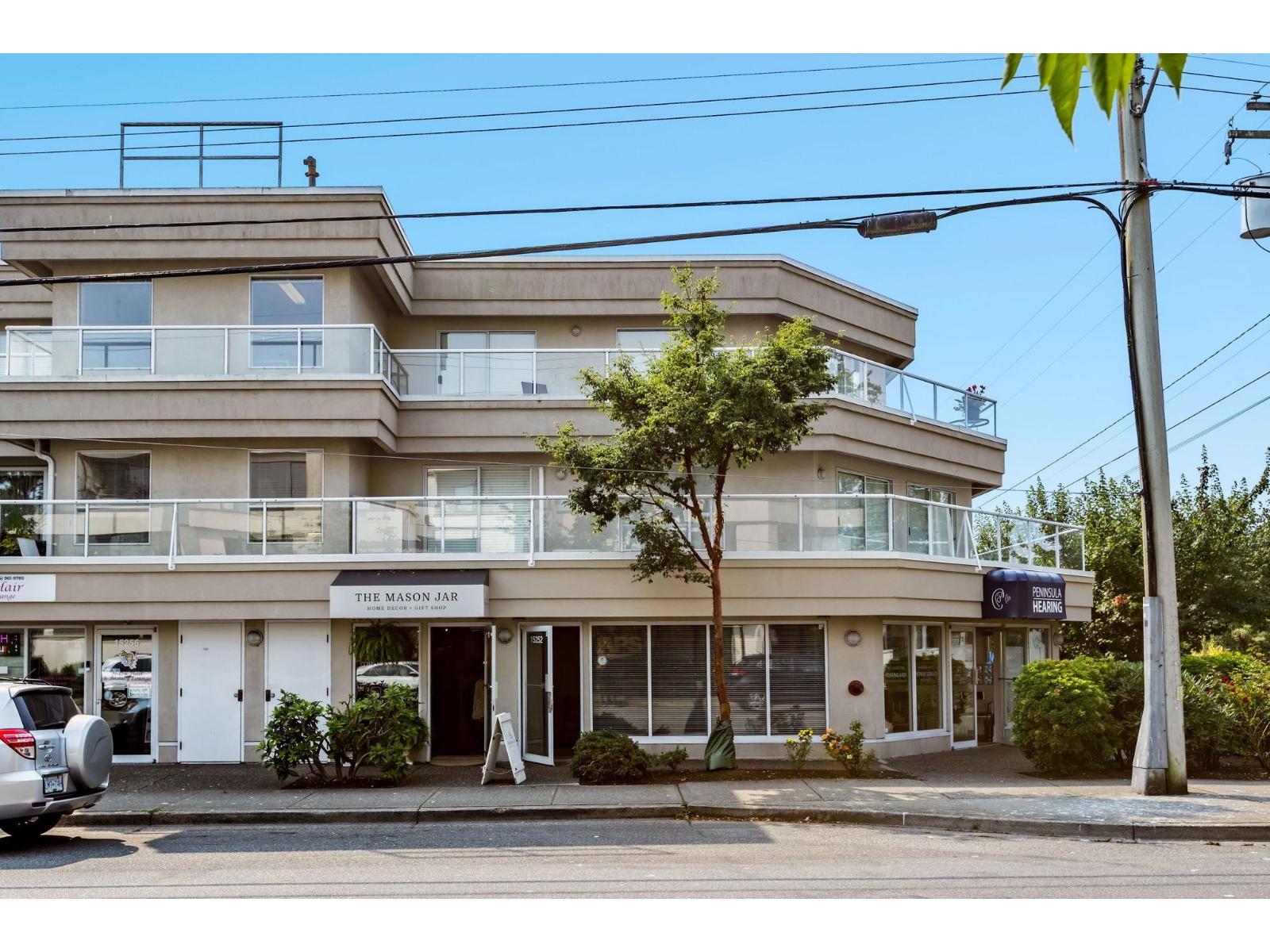 209 1378 GEORGE STREET, White Rock