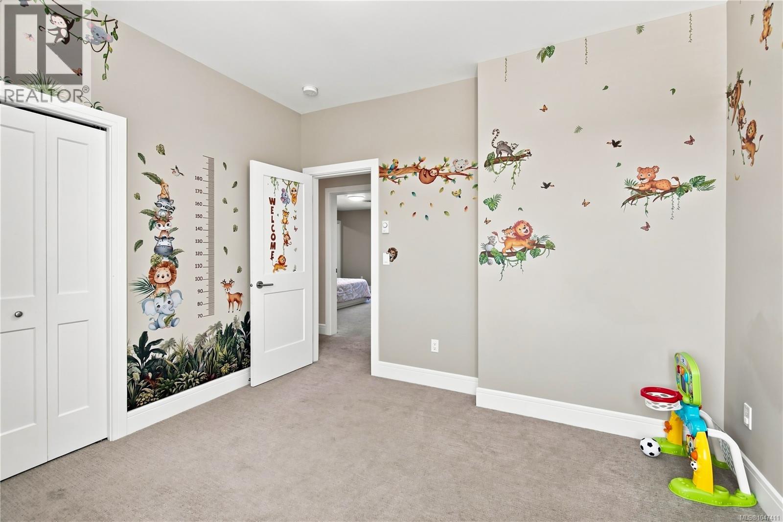 2044 Mountain Vista Dr, Nanaimo