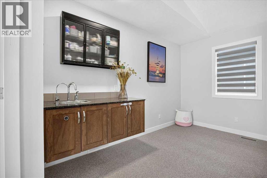 546 Sherwood Boulevard NW - 30