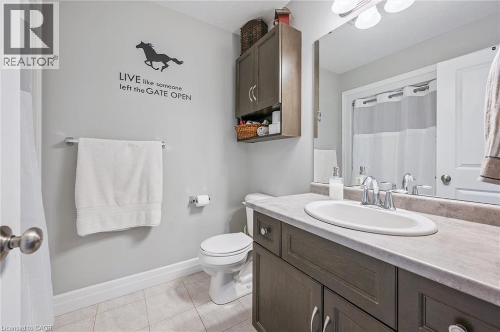 33 ROTH Street - Image 22