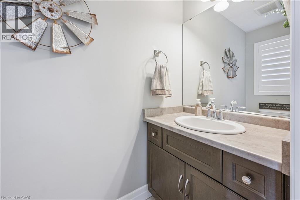 33 ROTH Street - Image 16
