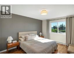 Bathroom - A 331 Mclean St, Campbell River, BC V9W2M7 Photo 7