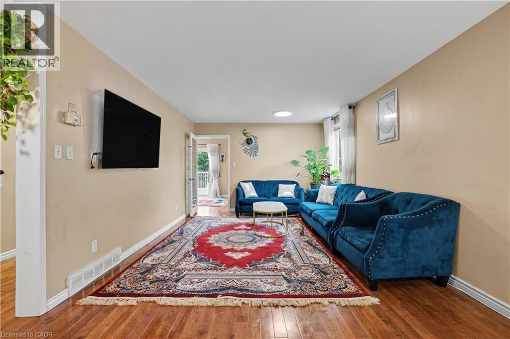 332 BREMBEL Crescent - 11