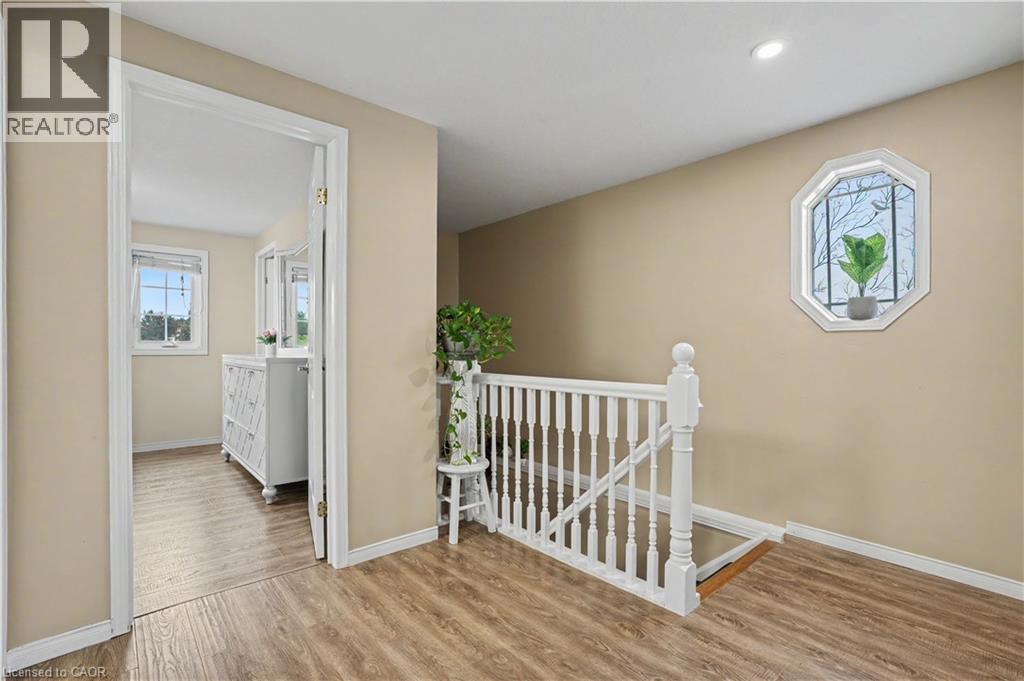 332 BREMBEL Crescent - 16