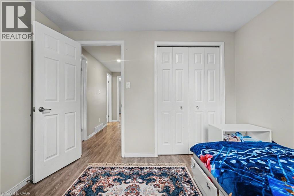 332 BREMBEL Crescent - Image 22