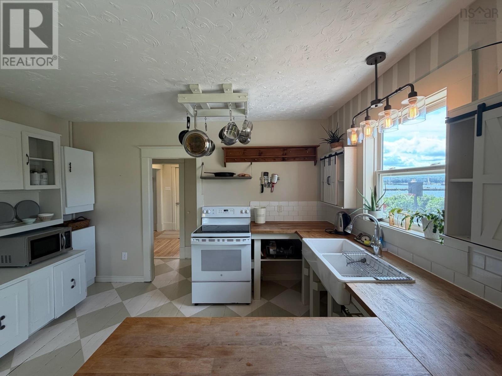Property 25 of 33 of 1 Philpott Street