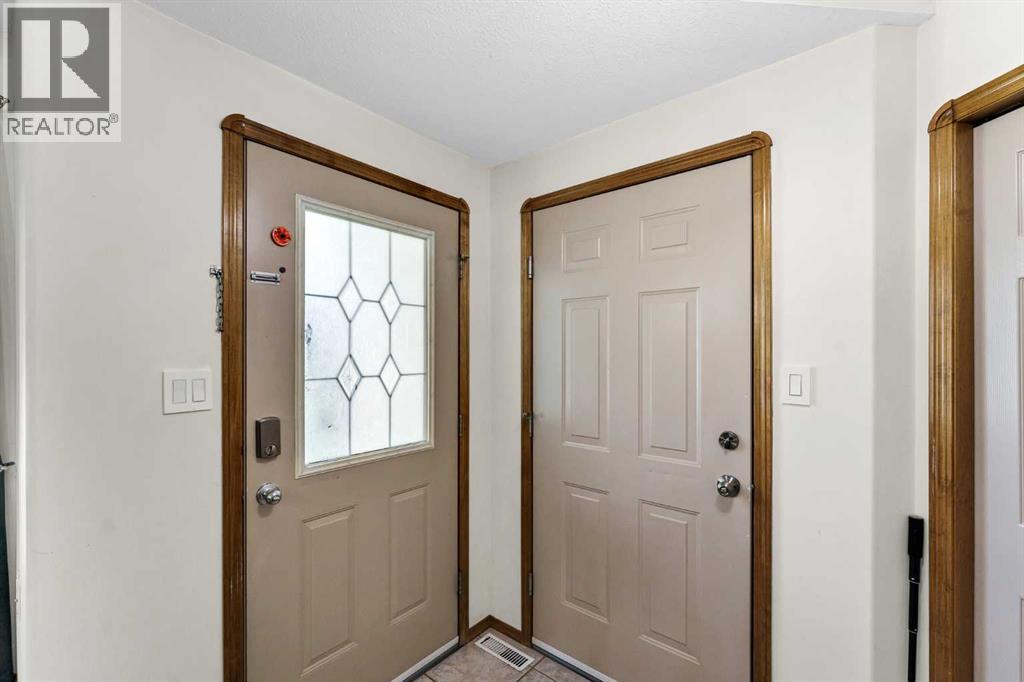 402 Stratton Way SE - 5