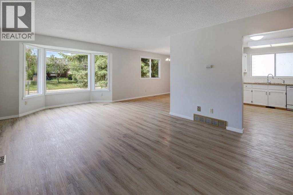 9 Maple Leaf Road - 4