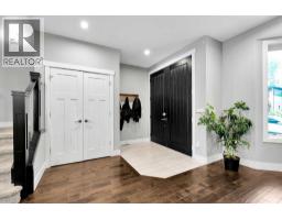 425 21 Avenue NW - photo 4