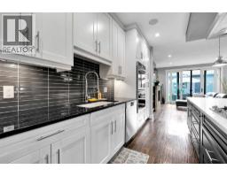 425 21 Avenue NW - photo 9