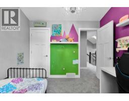 425 21 Avenue NW - photo 30