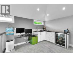 425 21 Avenue NW - photo 39