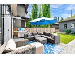 425 21 Avenue NW - photo 41
