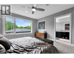 425 21 Avenue NW - photo 22