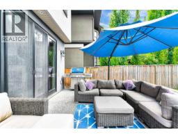 425 21 Avenue NW - photo 43