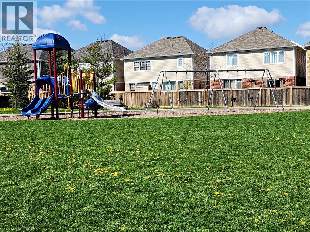 259 GROVEHILL Crescent - 36