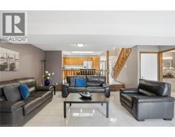 Living room - 32 Highbury Drive, Stoney Creek, ON L8J2T4 Photo 14