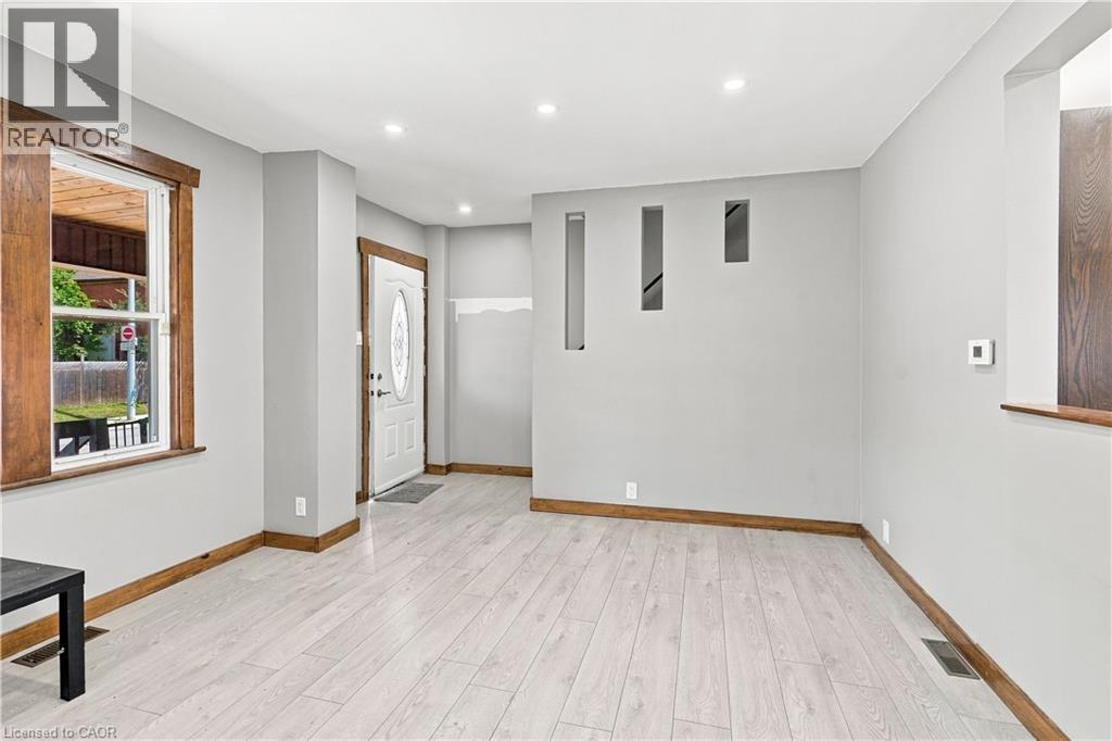 570 CANNON Street E - Image 11