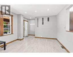 Kitchen - 570 Cannon Street E, Hamilton, ON L8L2G4 Photo 11