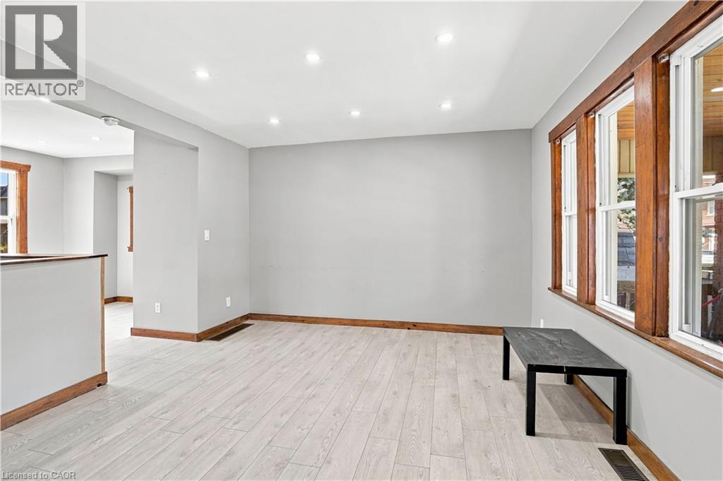 570 CANNON Street E - 10