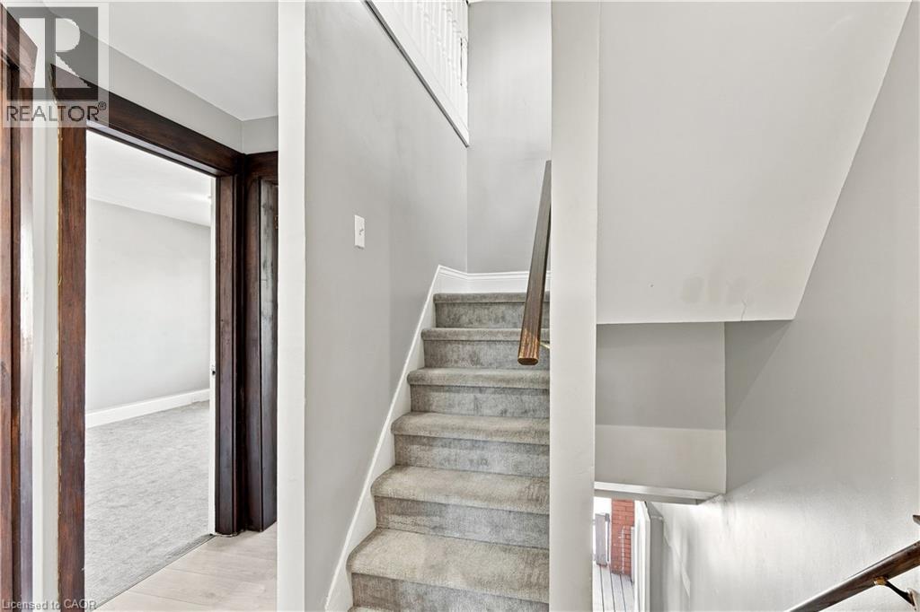 570 CANNON Street E - Image 21