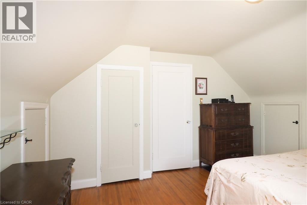 60 BELMONT Avenue W - Image 18