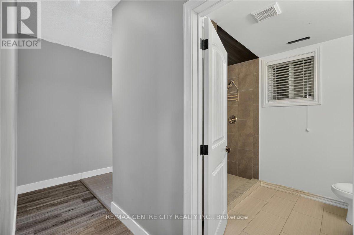 59 BRIDLE PATH - Image 31