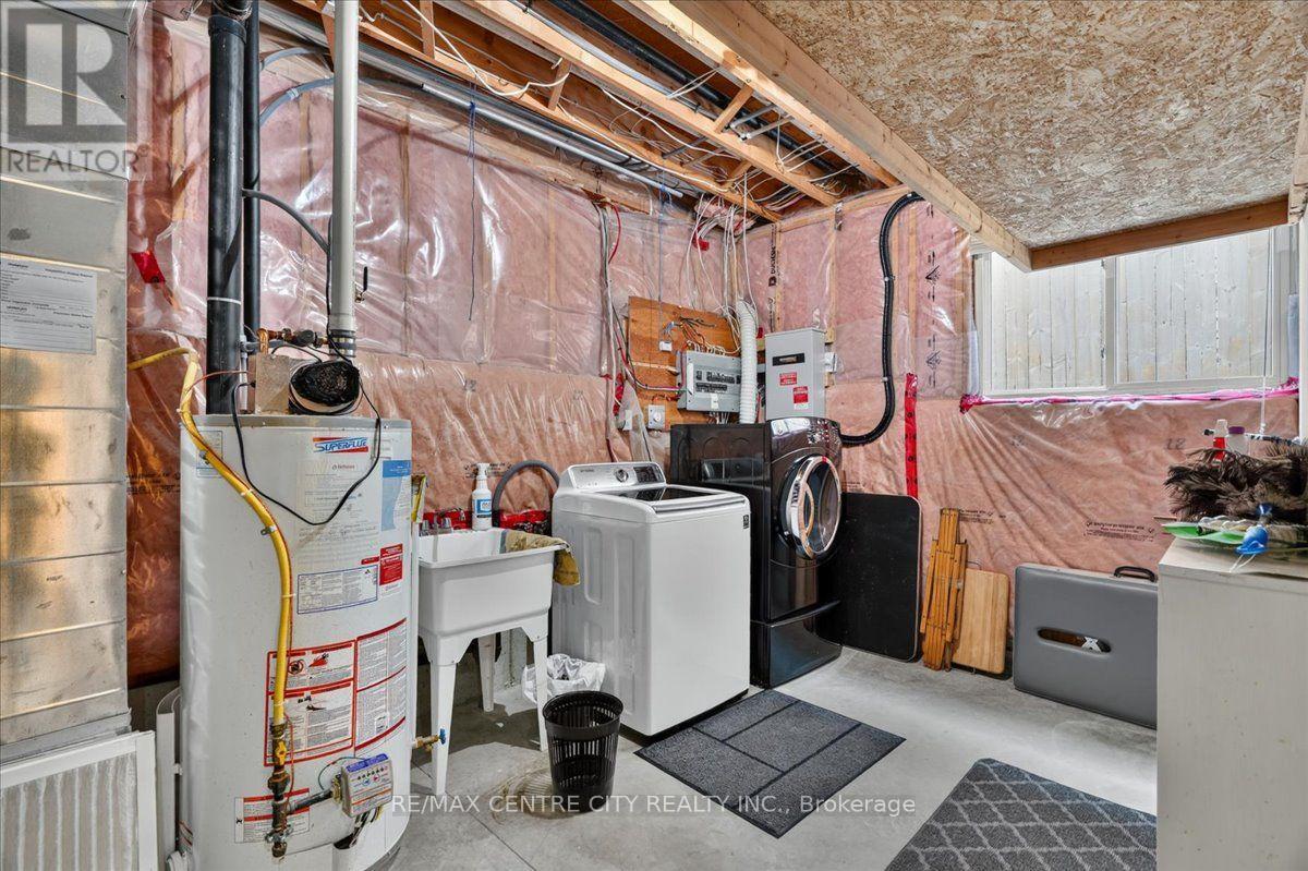 59 BRIDLE PATH - Image 33