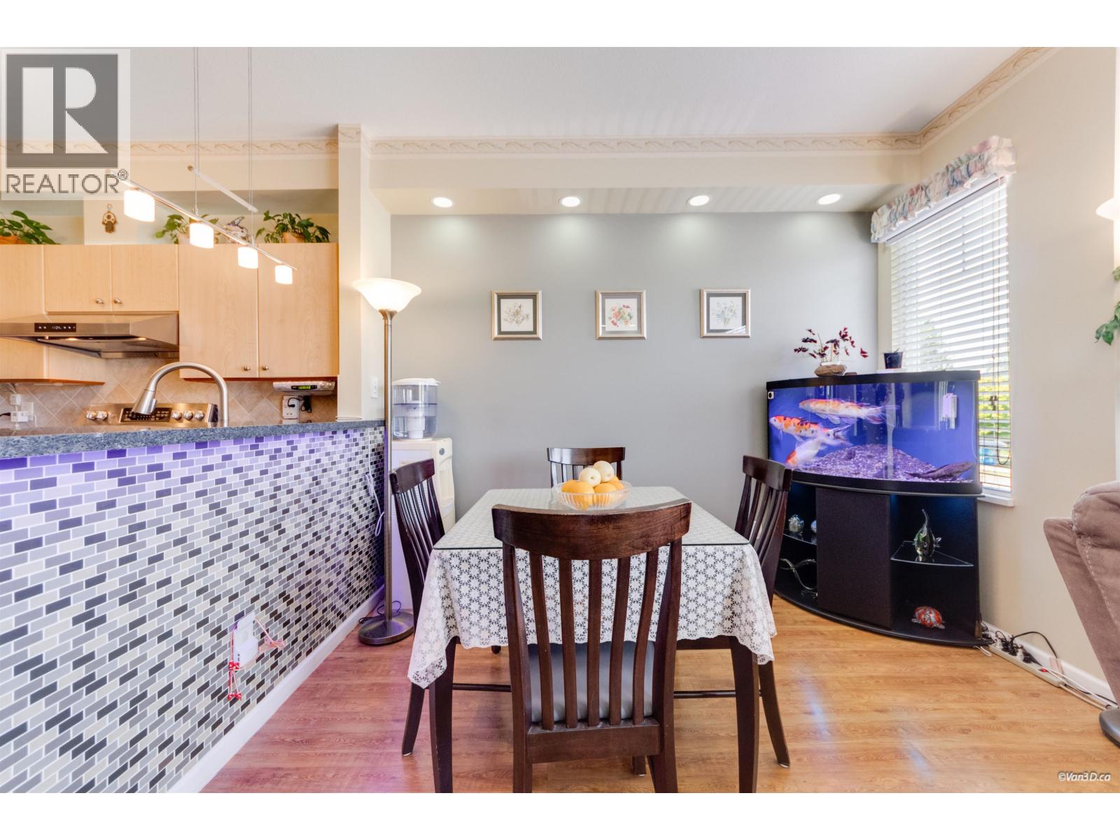 19 1010 EWEN AVENUE, New Westminster