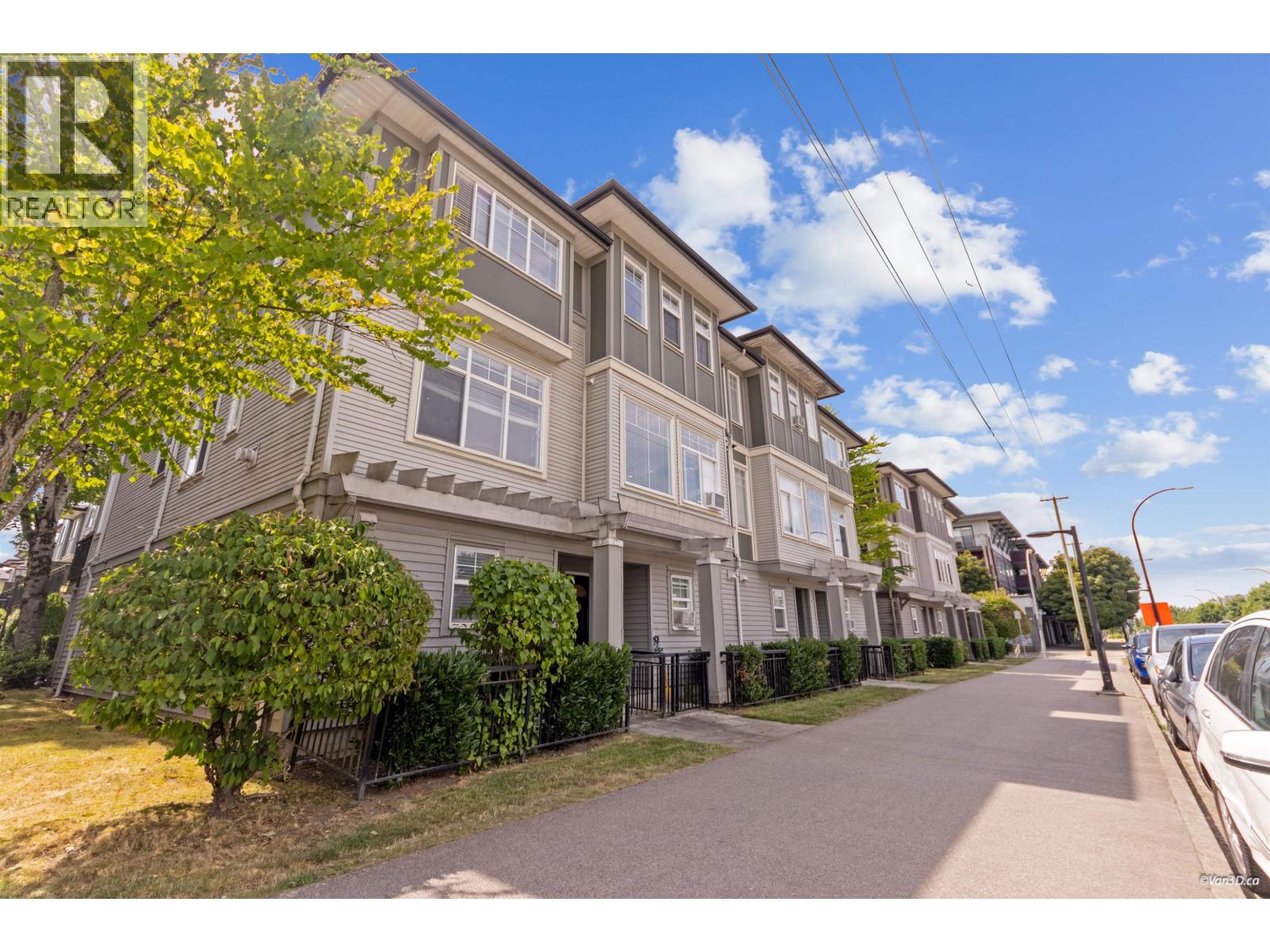 19 1010 EWEN AVENUE, New Westminster