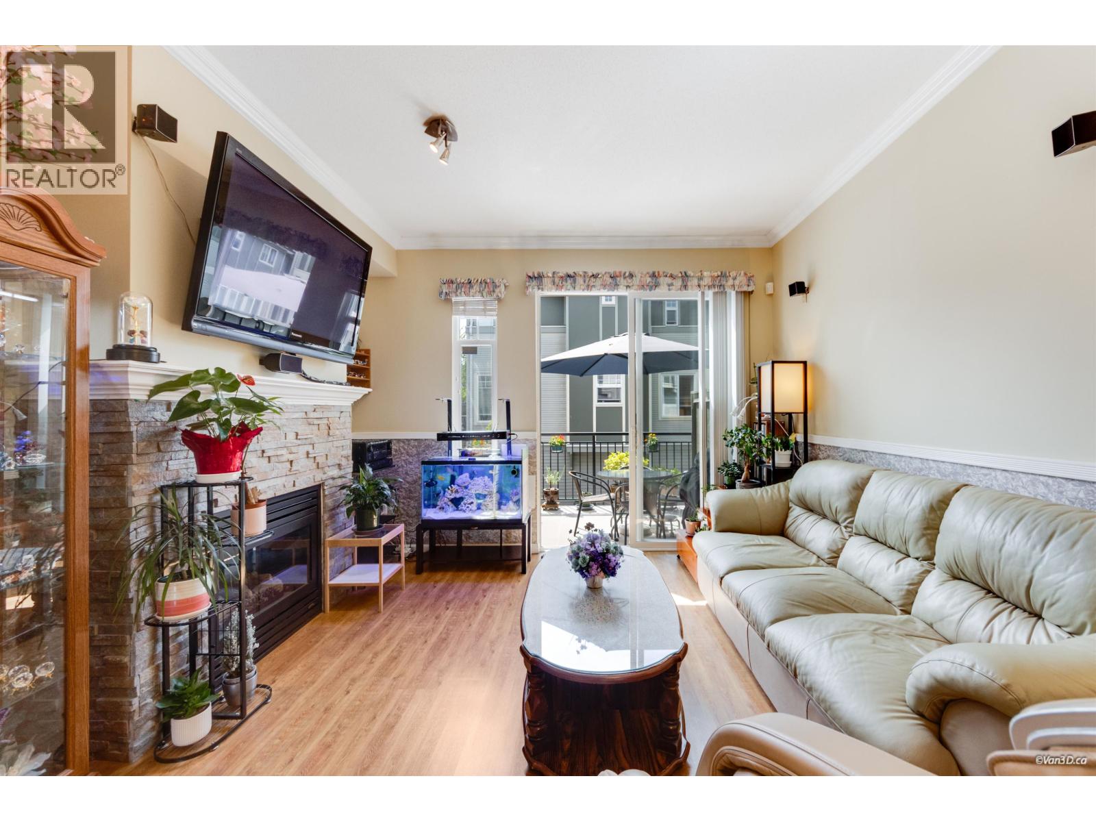 19 1010 EWEN AVENUE, New Westminster