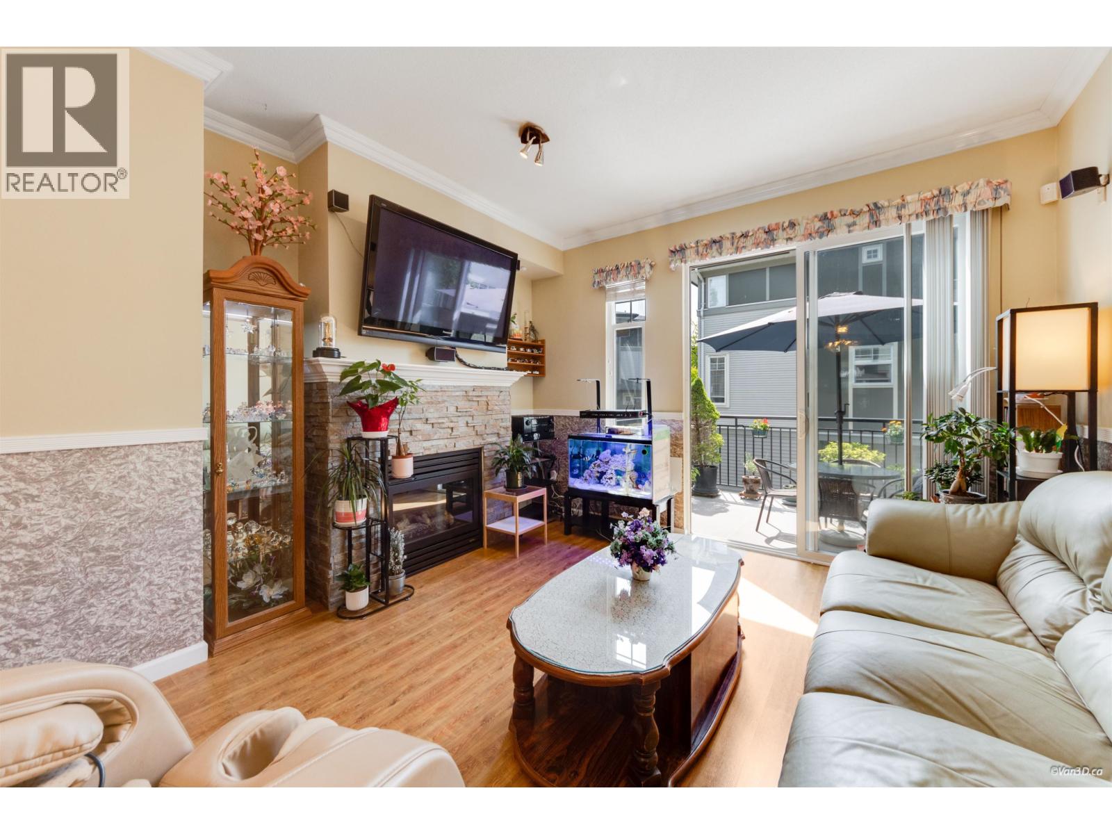 19 1010 EWEN AVENUE, New Westminster