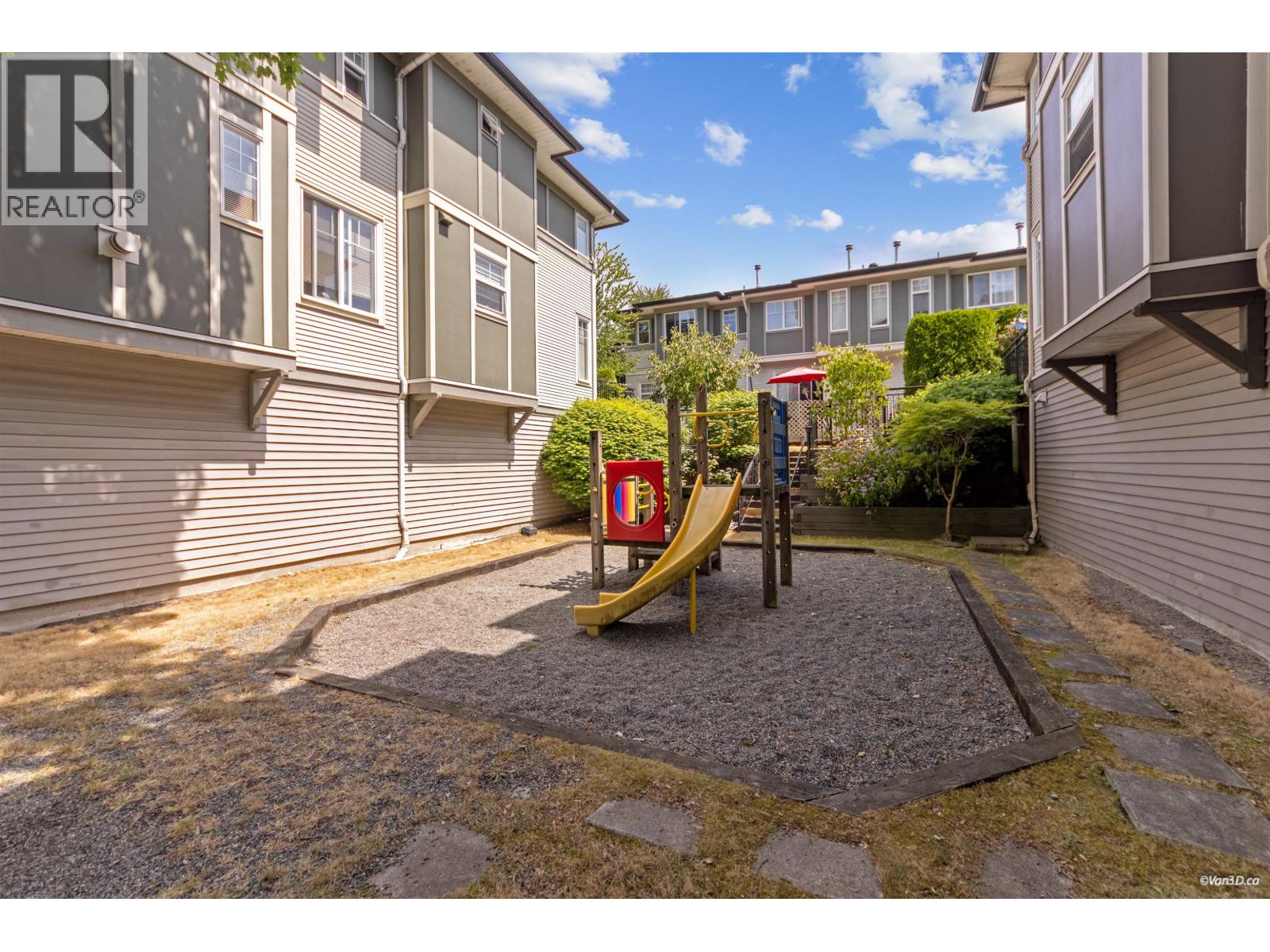 19 1010 EWEN AVENUE, New Westminster