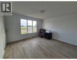 Living room/Dining room - 4848 49 Avenue, Irma, AB T0B2H0 Photo 7