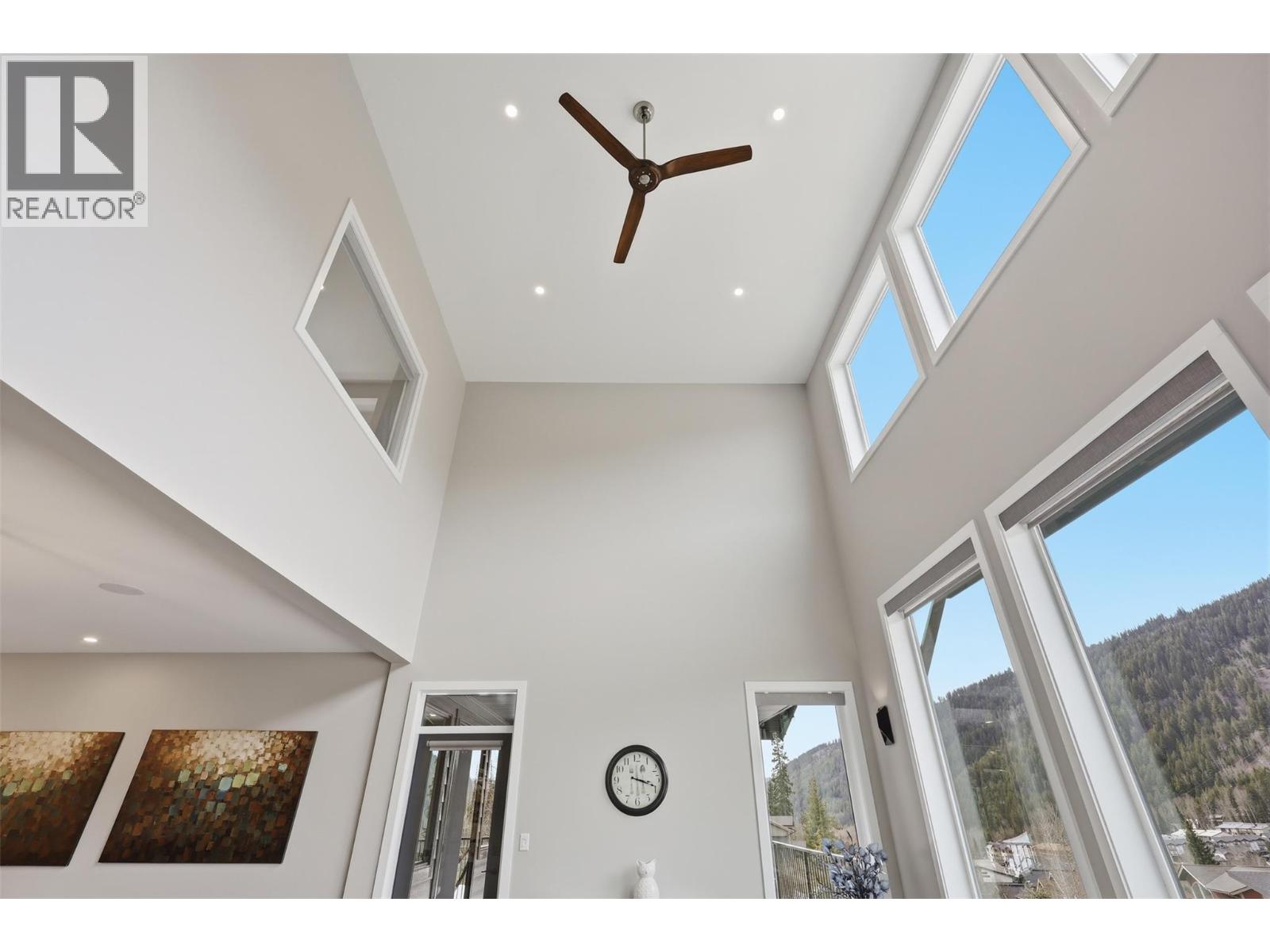 2533 Mountain View Drive, Sun Peaks