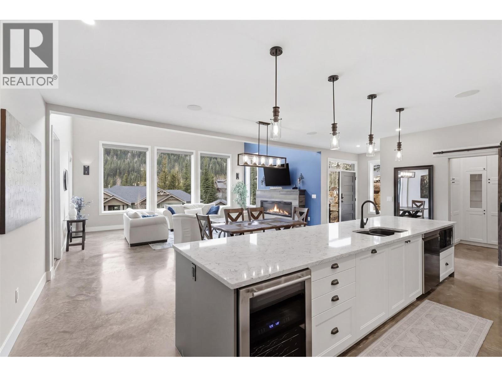 2533 Mountain View Drive, Sun Peaks