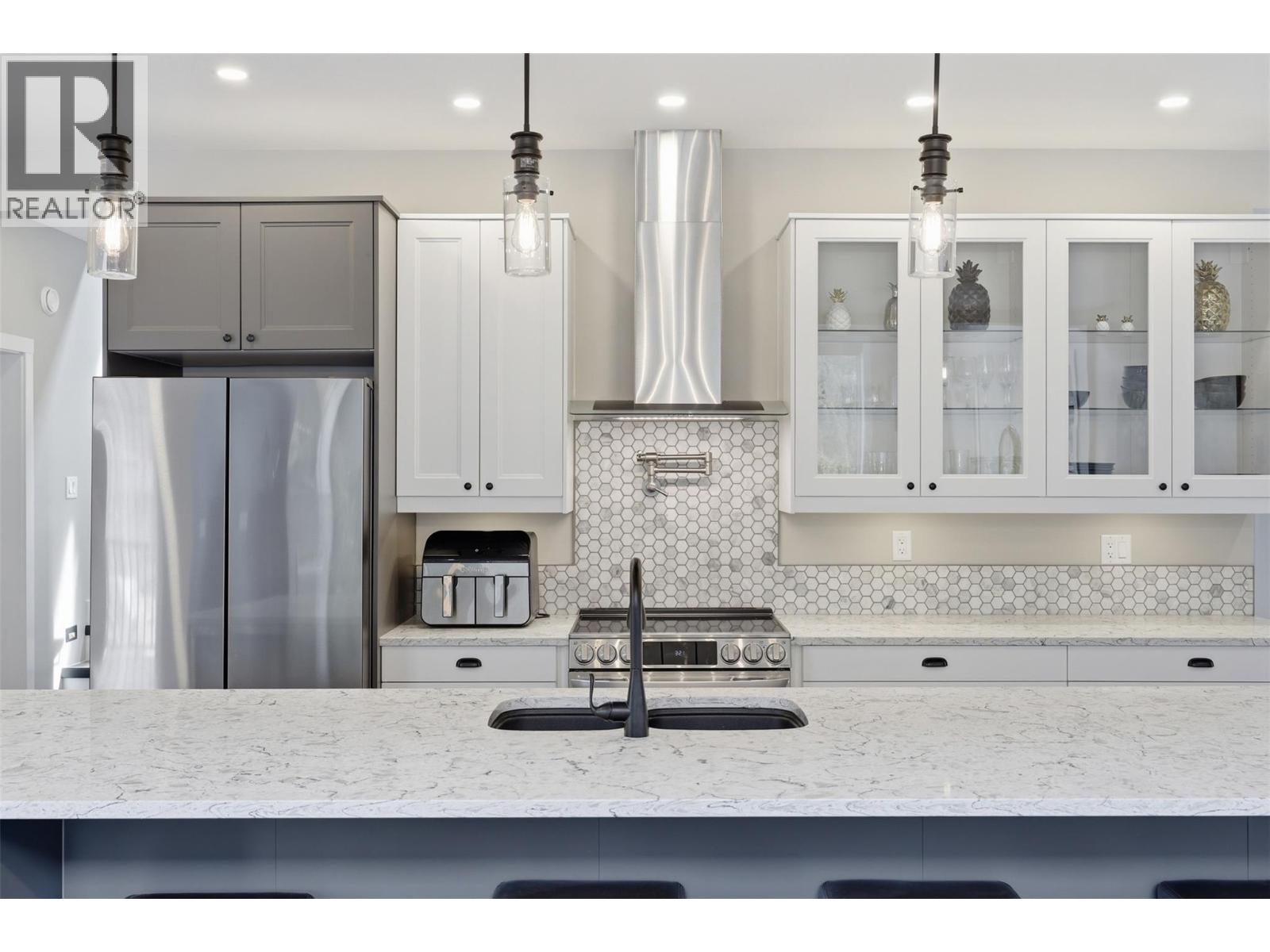2533 Mountain View Drive, Sun Peaks