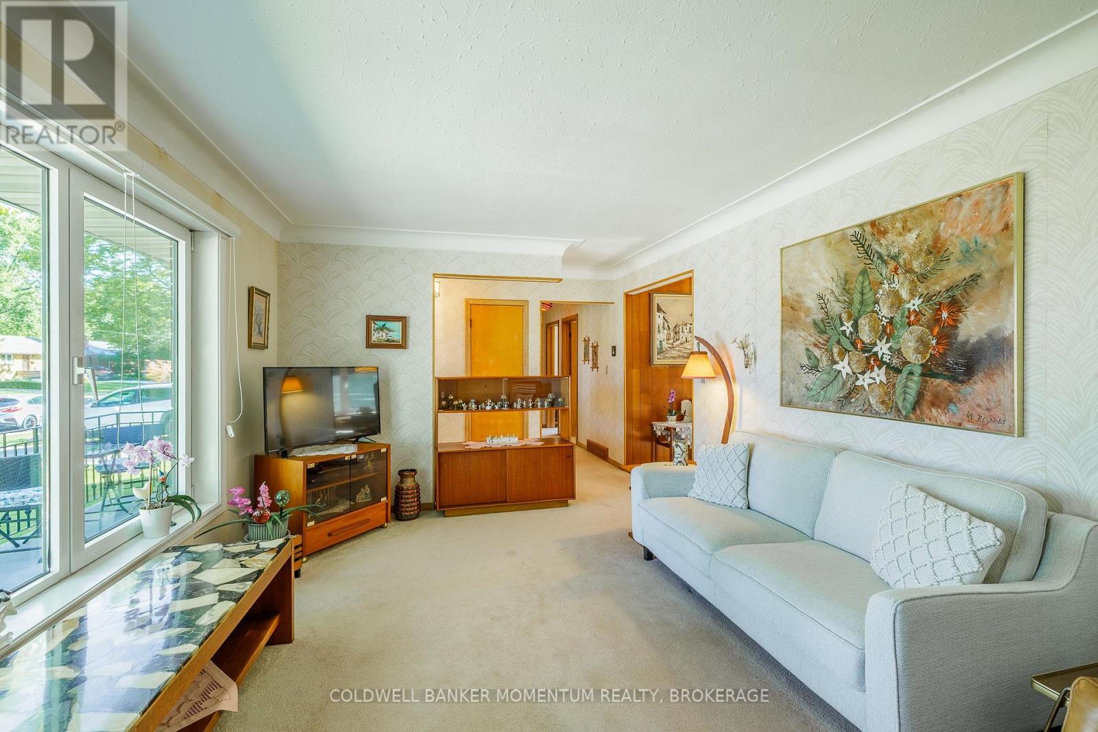 3752 GUNNING DRIVE - 10