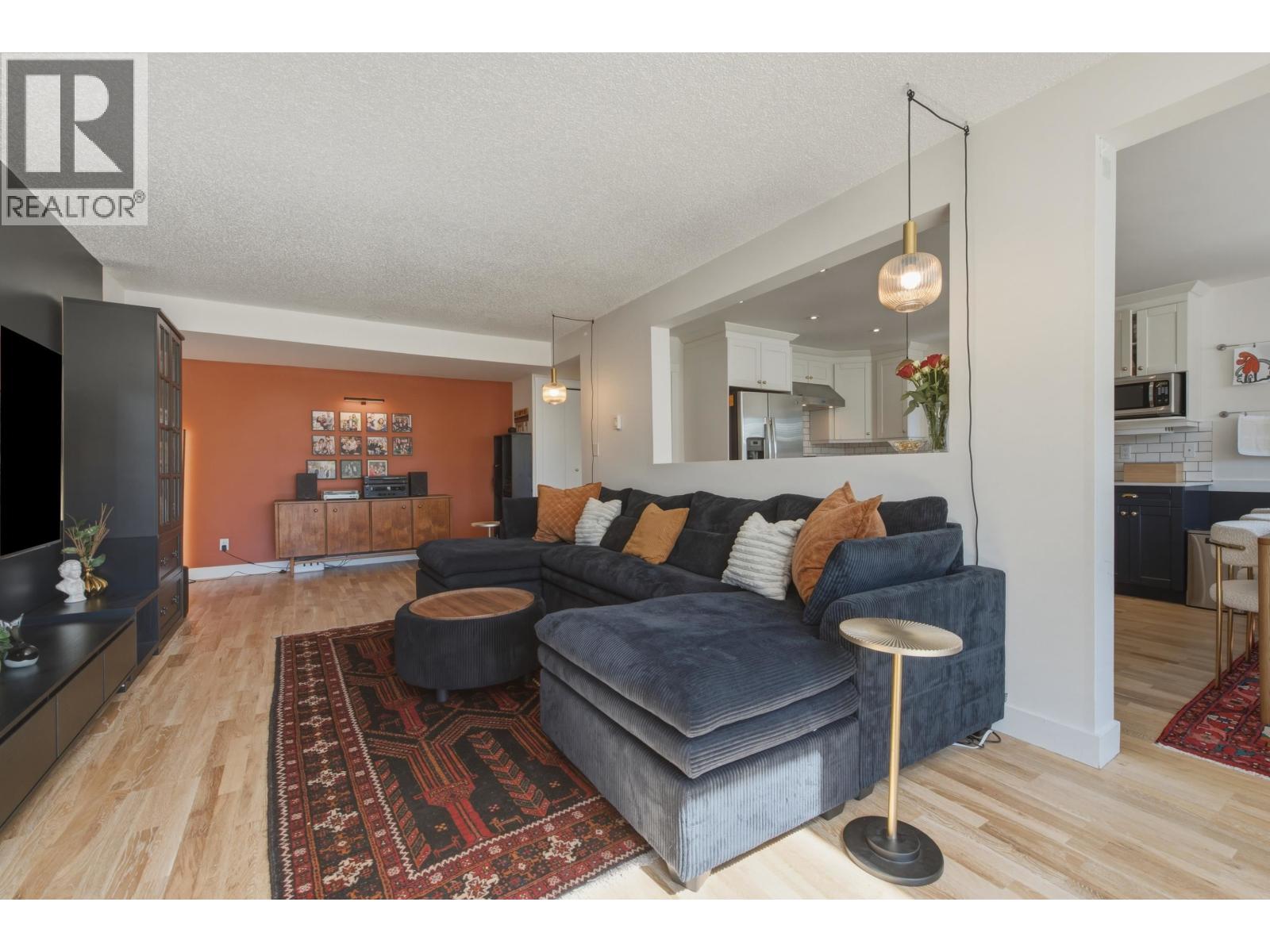 6 300 MAUDE ROAD, Port Moody