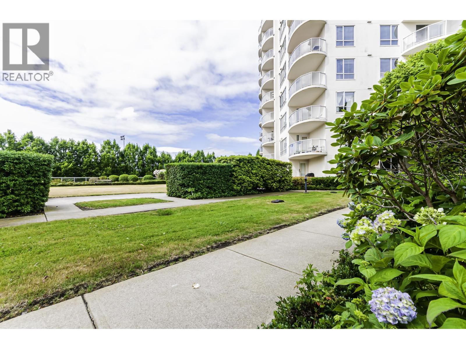 303 7680 GRANVILLE AVENUE, Richmond