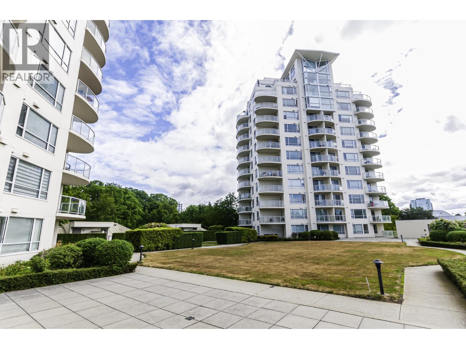 303 7680 GRANVILLE AVENUE, Richmond