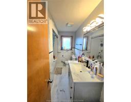 Kitchen - 10 Countess, Leamington, ON N8H2H3 Photo 13