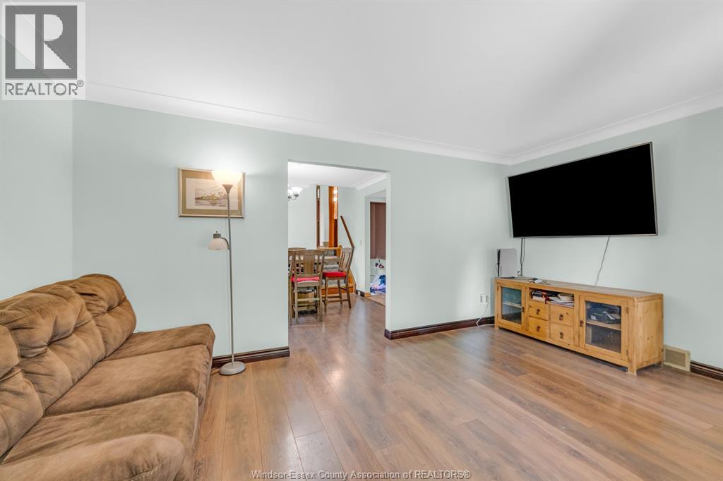 3003 REGIS AVENUE - 16